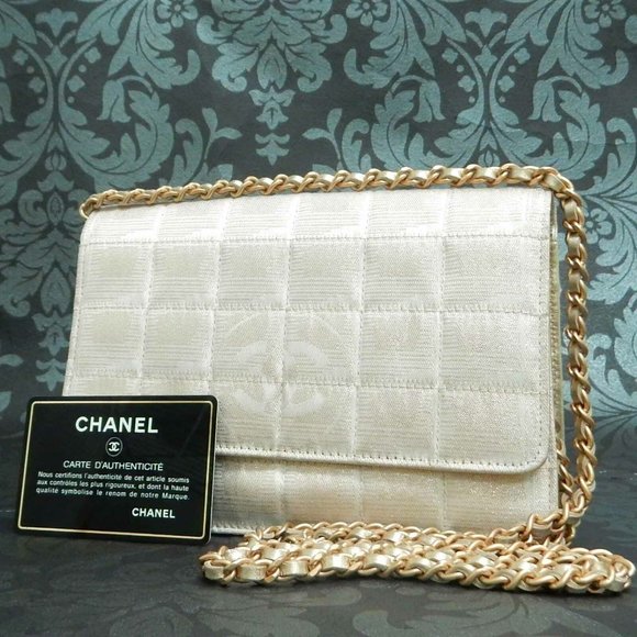 Chanel Tan Wallet Shoulder Bag - Picture 1 of 16